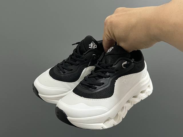 On Loewe X On Collaboration Children's Elastic Band Sneakers Size: 28-37 Small N On Loewe X On Collaboration Children's Elastic Band Sneakers Size: 28-37 Small N