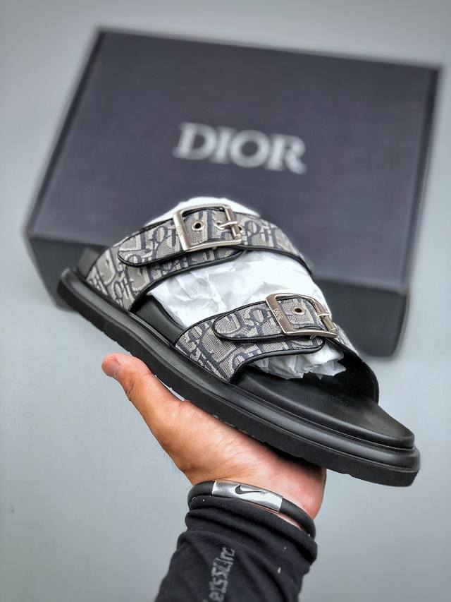 Dior's latest Dioriviera Dway round-toe slip-on platform sandals. Originally pur Dior's latest Dioriviera Dway round-toe slip-on platform sandals. Originally pur