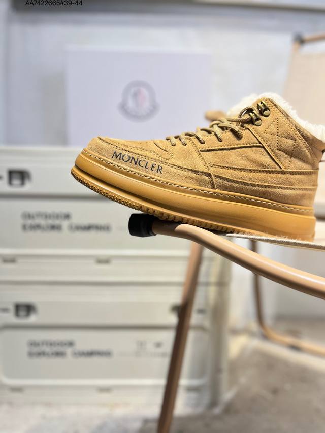 Moncler Men's Outdoor Lace-up Sneakers, featuring comfortable and slip-resistant Moncler Men's Outdoor Lace-up Sneakers, featuring comfortable and slip-resistant