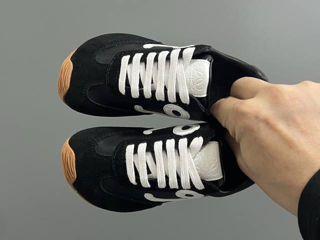 Loewe Correct Version Shoelaces for Children's Casual Shoes Size: 26-37 Classic Loewe Correct Version Shoelaces for Children's Casual Shoes Size: 26-37 Classic