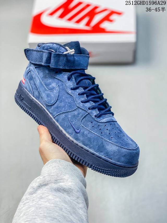 The charm of navy blue suede is perfectly embodied in this Supreme x Nike Air Fo The charm of navy blue suede is perfectly embodied in this Supreme x Nike Air Fo