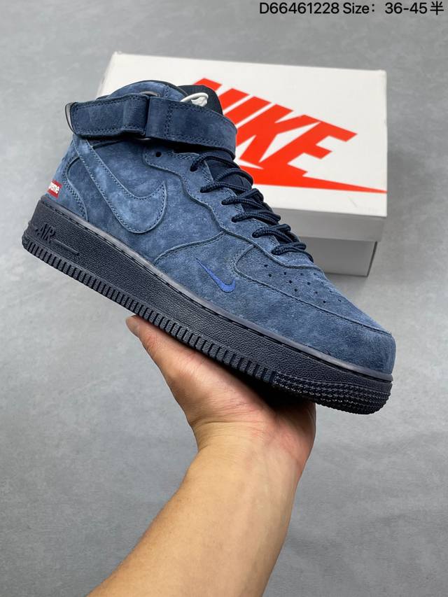 The charm of navy blue suede is perfectly embodied in this Supreme x Nike Air Fo The charm of navy blue suede is perfectly embodied in this Supreme x Nike Air Fo