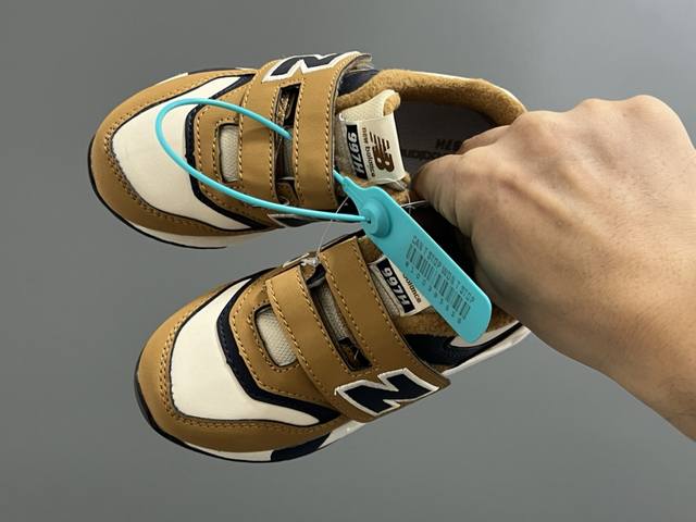 Fleece-lined Nb Autumn/Winter New 997 Velcro Children's Sports Shoes Size: 26-3 Fleece-lined Nb Autumn/Winter New 997 Velcro Children's Sports Shoes Size: 26-3