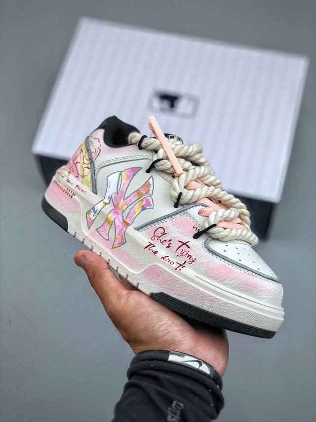 Mlb Chunky Liner New York Yankees Lace-up Distressed Custom Colorway Senior Shoe Mlb Chunky Liner New York Yankees Lace-up Distressed Custom Colorway Senior Shoe