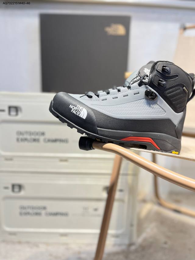 The North Face High-Top Autumn/Winter Outdoor Durable Hiking Shoes, Comfortable The North Face High-Top Autumn/Winter Outdoor Durable Hiking Shoes, Comfortable