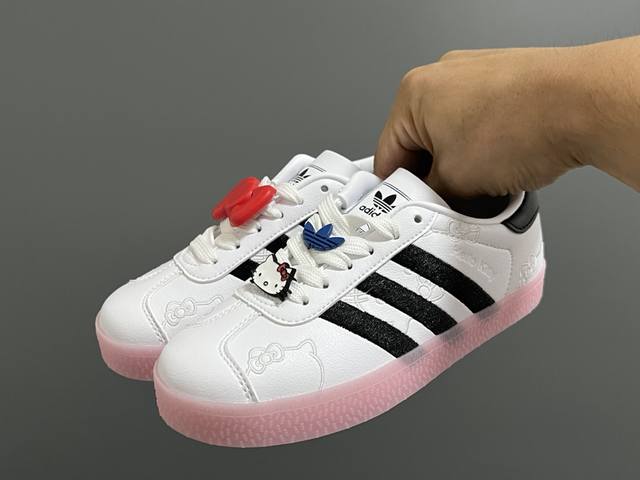 Adidas New German Training Gazelle Kids' Velcro Lace Casual Shoes DDD Size: 24- Adidas New German Training Gazelle Kids' Velcro Lace Casual Shoes DDD Size: 24-